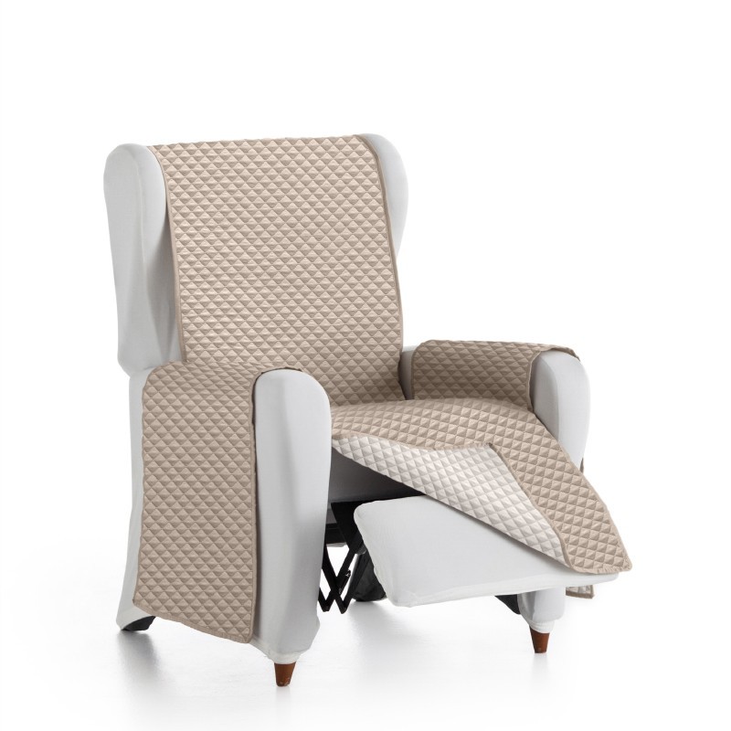 Sillón reclinable con funda de tela beige y blanca, con reposapiés extendido.